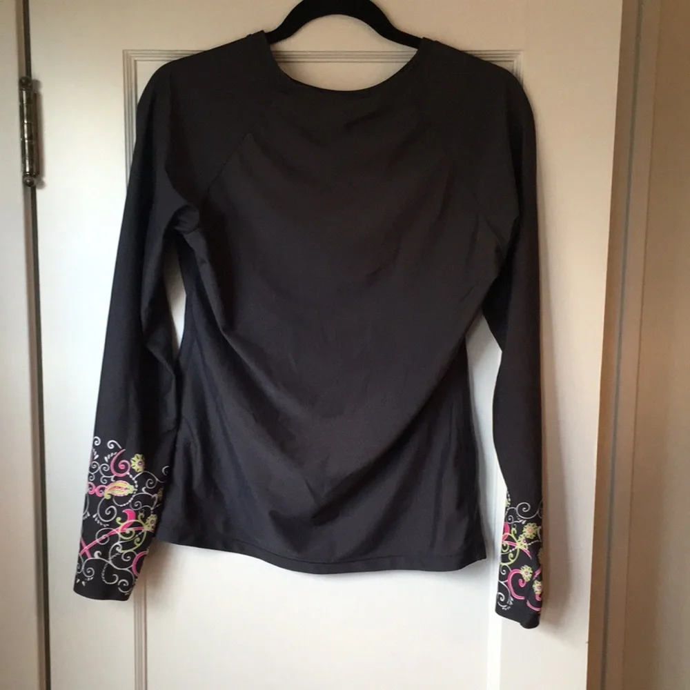 Athleta Rashguard - Picture 5 of 8